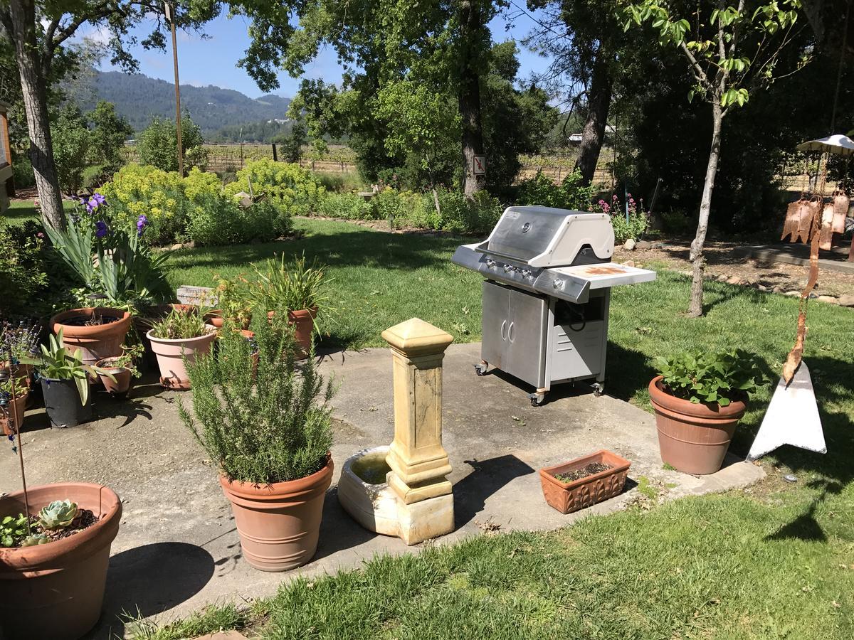 Trailside * Calistoga